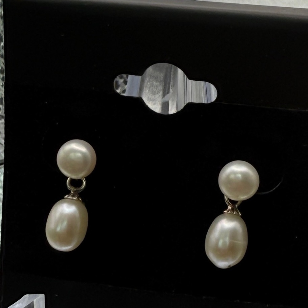 Elegant Pearl Drop Earrings